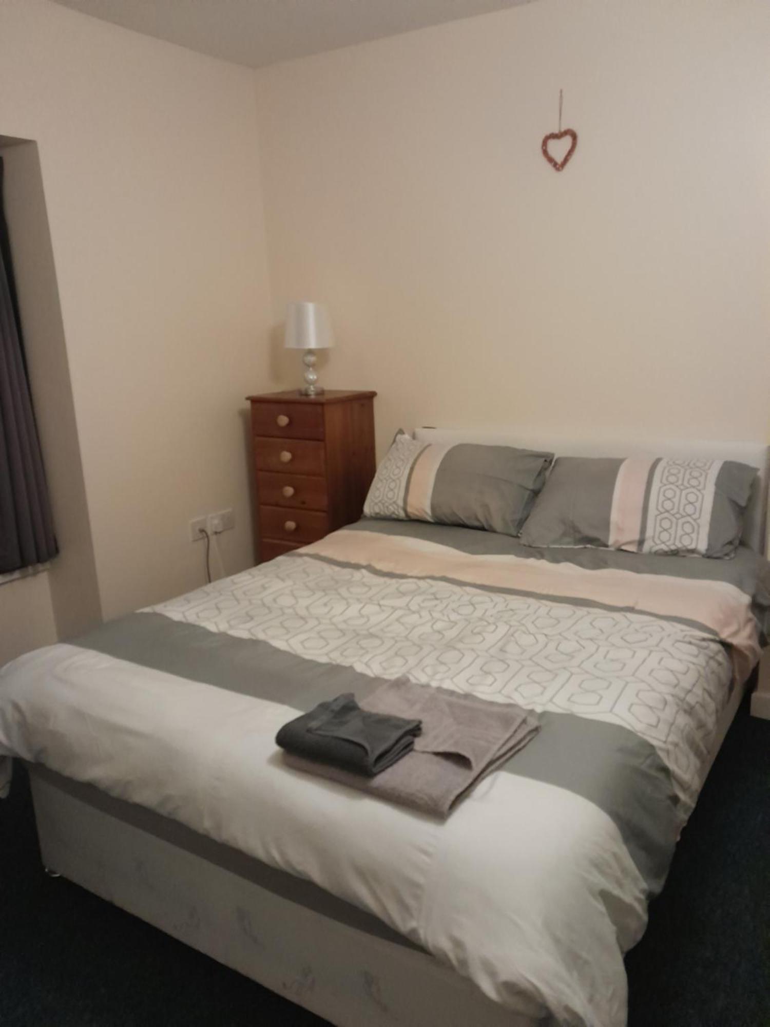 Kings Arms Guest House אבו וייל מראה חיצוני תמונה